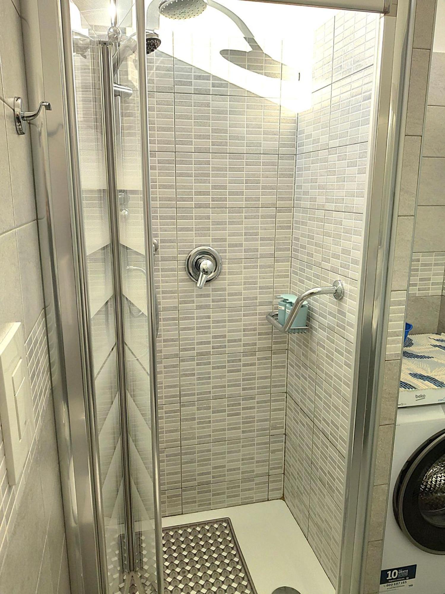 Matthias - - Modern And Cozy Flat, Close To The Metro - 10min From Station Appartamento